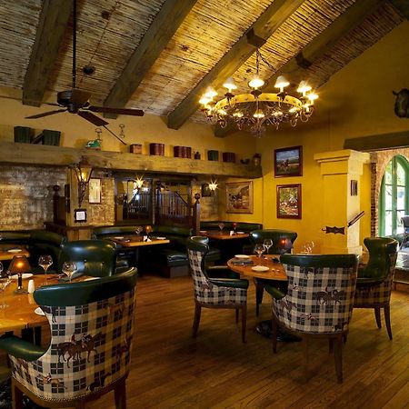 Harris Ranch Inn And Restaurant Huron Buitenkant foto