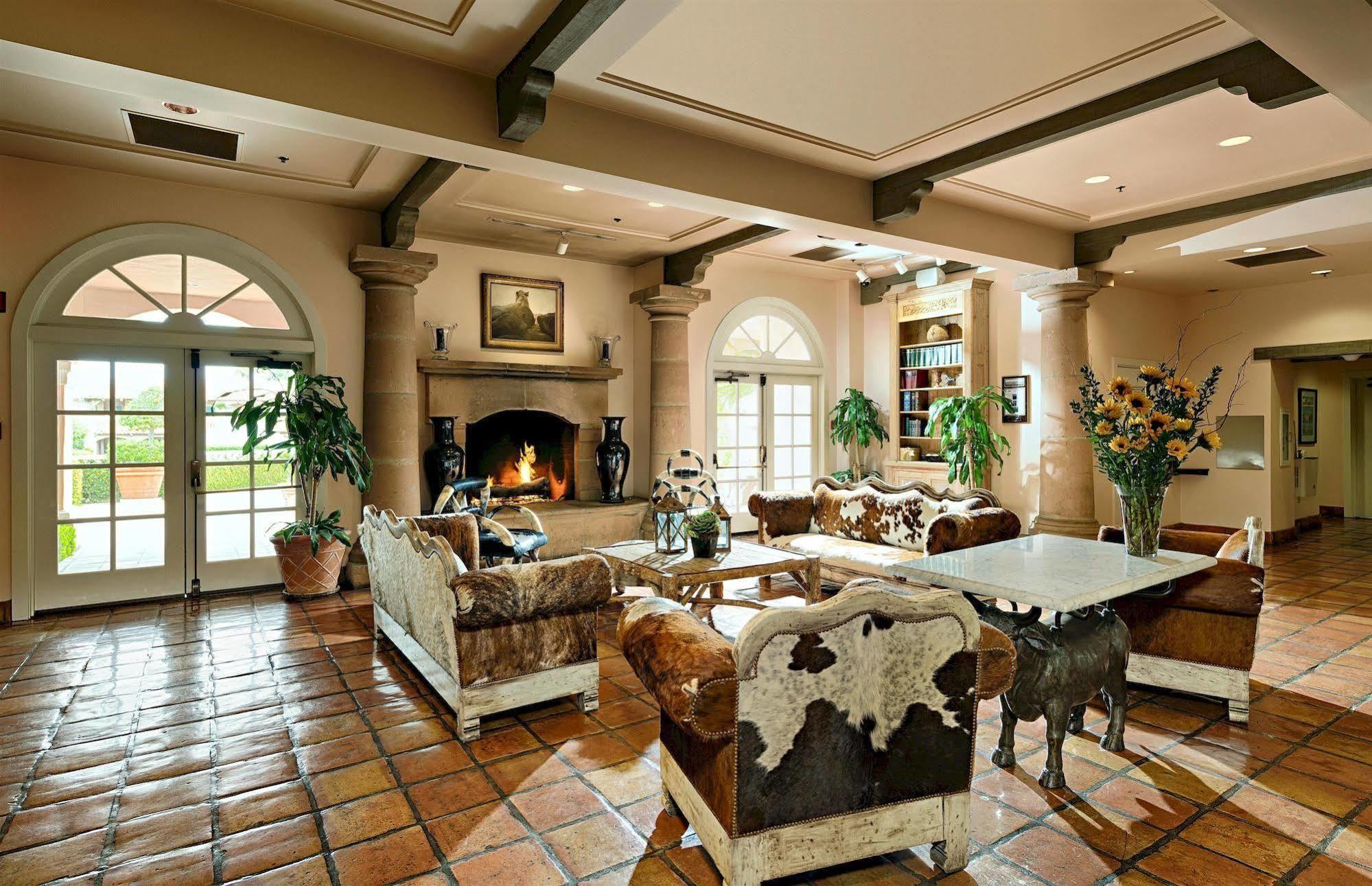 Harris Ranch Inn And Restaurant Huron Buitenkant foto