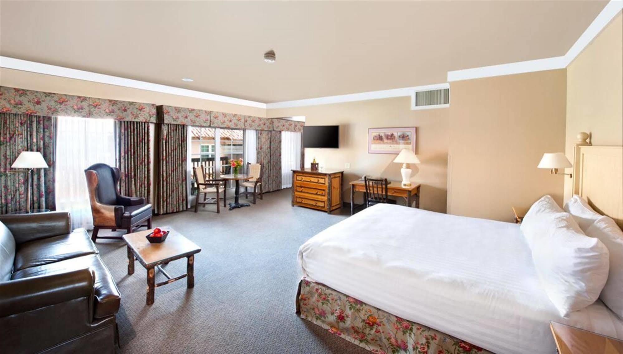 Harris Ranch Inn And Restaurant Huron Buitenkant foto